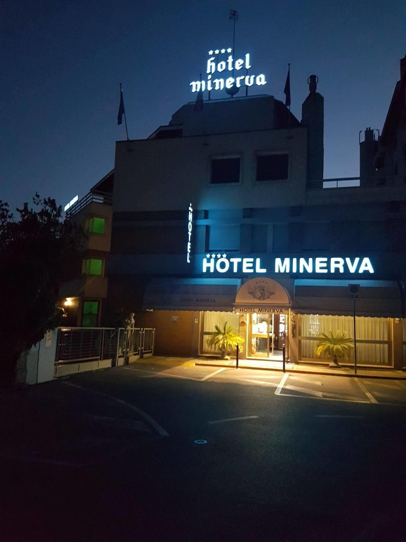 Hotel Minerva 포르데노네 외부 사진